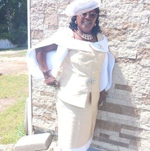 Meet your Posher, Debra